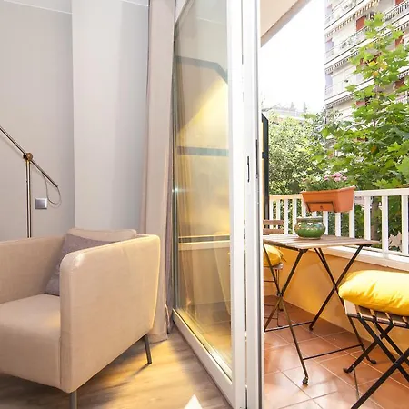 Montaber Apartments - Sagrada Familia Barcelona Exterior photo